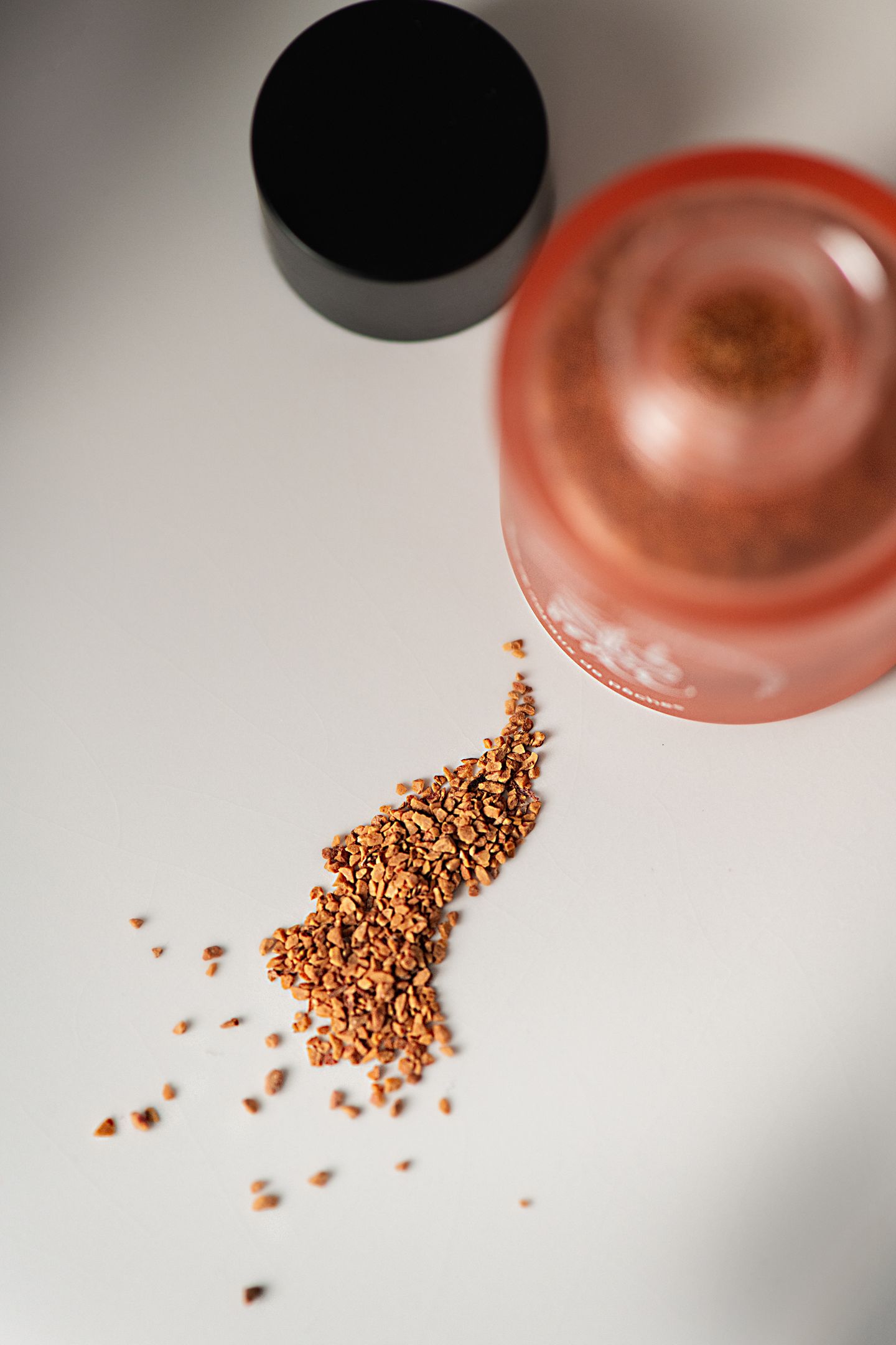 Exfoliant visage à la poudre de noyaux de pêches - 15ml